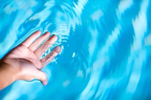 clear pool water after pool service